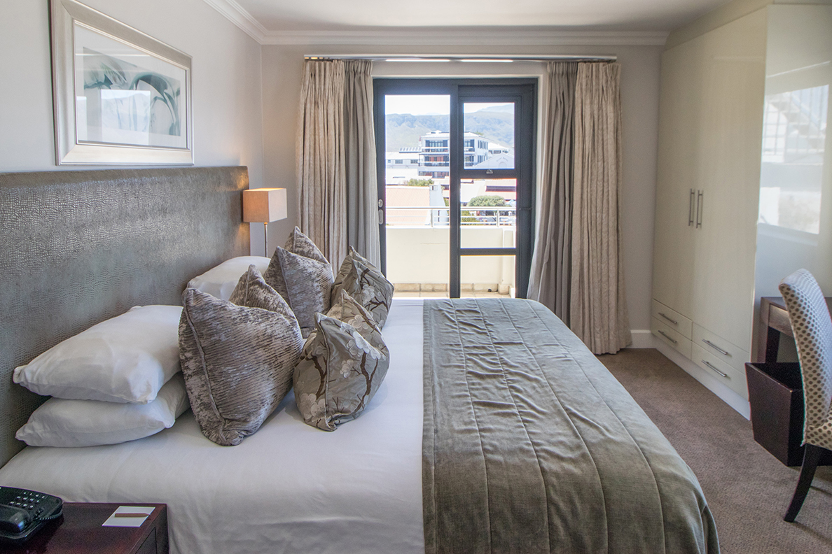 Harbour Square Hotel - Luxury Suite