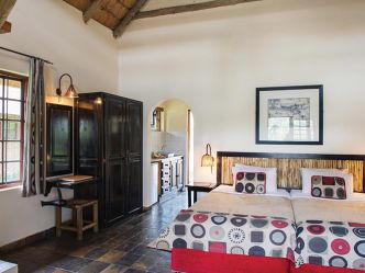 Hippo Hollow Country Estate - River Chalet Hippo Hollow Country Estate - River Chalet