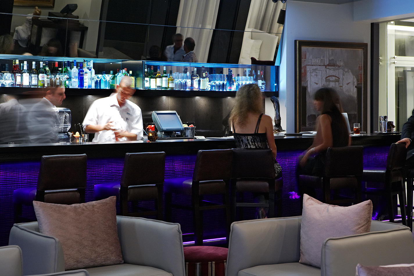 Queen Victoria Hotel, Bar
