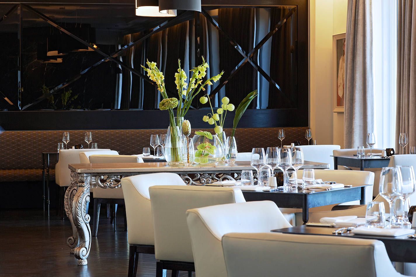 Queen Victoria Hotel, Restaurant
