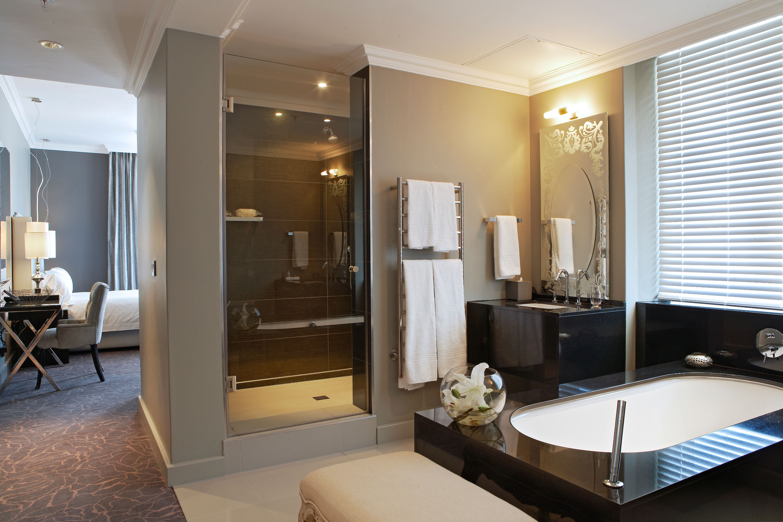 Queen Victoria Hotel, Premium Suite