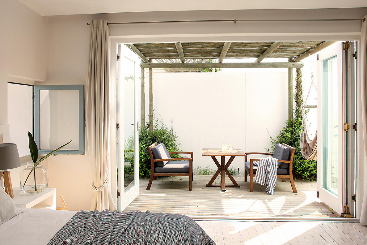 Strandloper Boutique Hotel - Courtyard Schlafzimmer &amp; Innenhof