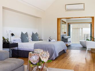Strandloper Boutique Hotel - Ocean King Suite Strandloper Boutique Hotel - Ocean King Suite