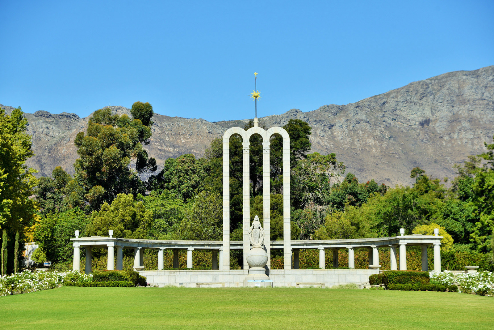 Winelands - Taal Monument, Franschhoek