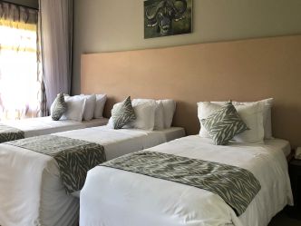 Airport Planet Lodge, Standardzimmer Dreierbelegung Airport Planet Lodge, Standardzimmer Dreierbelegung