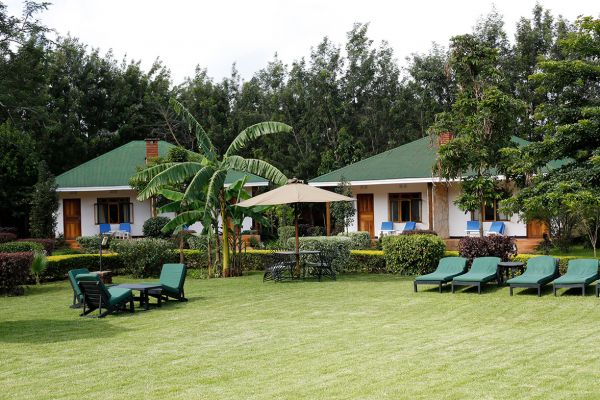 Bougainvillea Safari Lodge