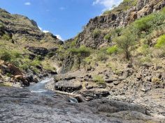 Lake Natron Camp - Wanderung zum Wasserfall Lake Natron Camp - Wanderung zum Wasserfall