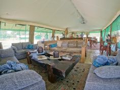Naona Moru Camp, Lounge