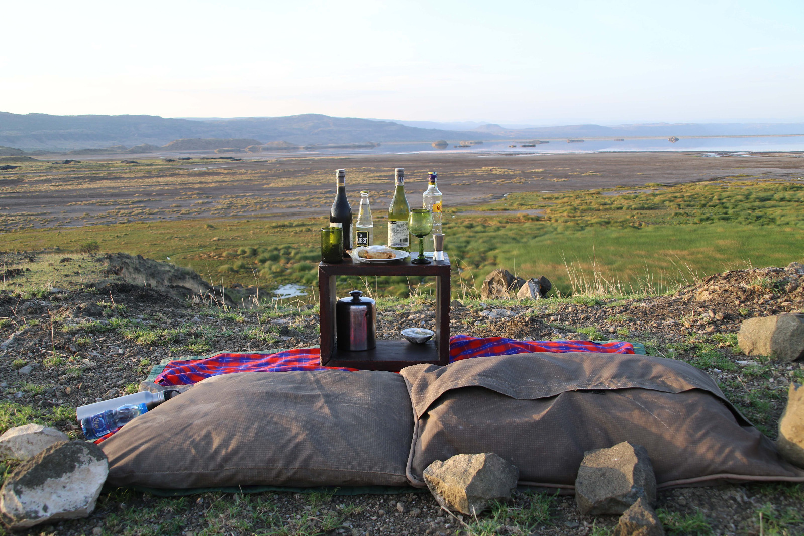 Lake Natron - Sundowner beim Lake Natron Camp
