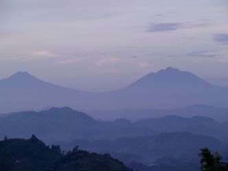 Clouds Mountain Gorilla Lodge - Aussicht Clouds Mountain Gorilla Lodge - Aussicht