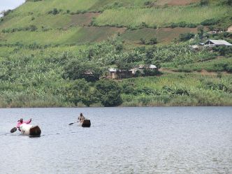 Lake Mutanda - Kanu Ausflug Lake Mutanda - Kanu Ausflug