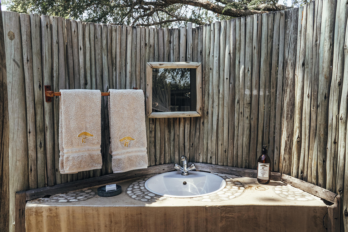 Anabezi Camp