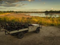 Kasikizi Bushcamp - Game Drive Vehicle