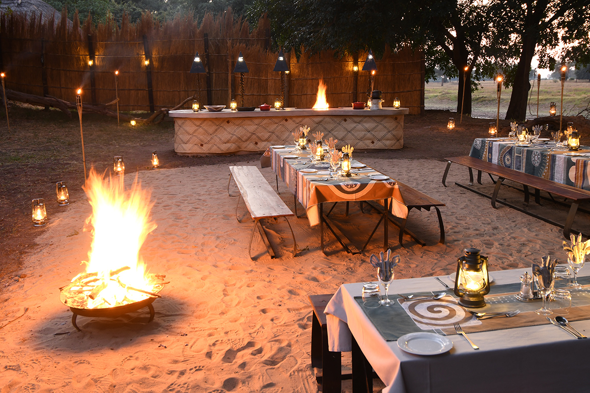 Lion Camp - Dinner Boma