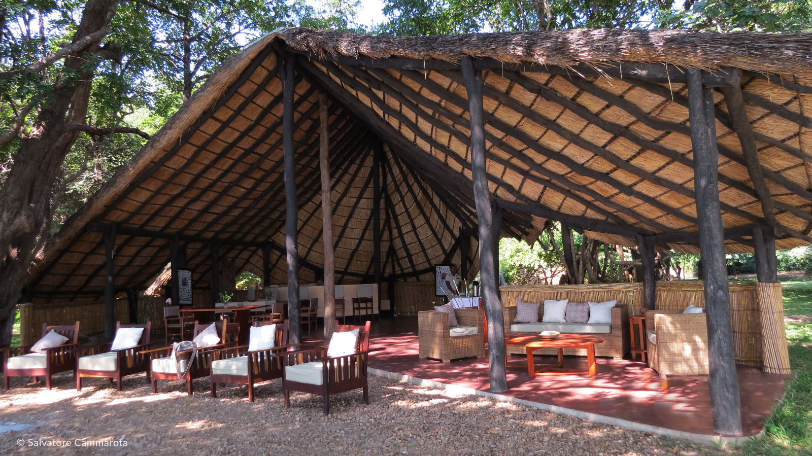 Luambe Camp - Restaurant