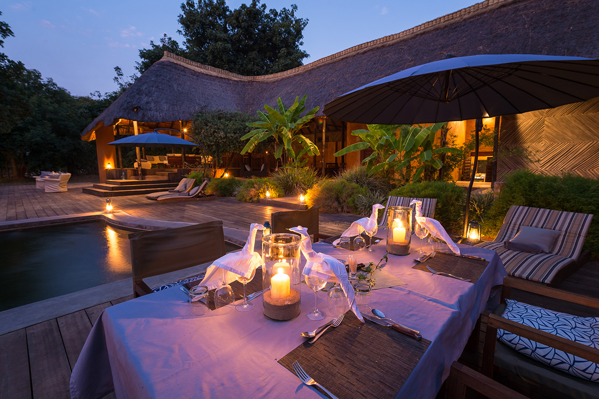 Luangwa River Camp - romantisches Abendessen