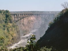 Livingstone - Brücke zwischen Zimbabwe und Zambia