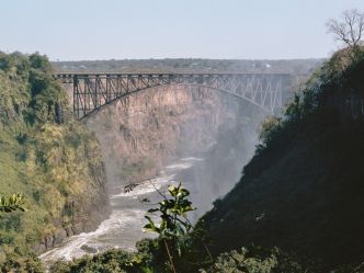 Livingstone - Brücke zwischen Zimbabwe und Zambia Livingstone - Brücke zwischen Zimbabwe und Zambia