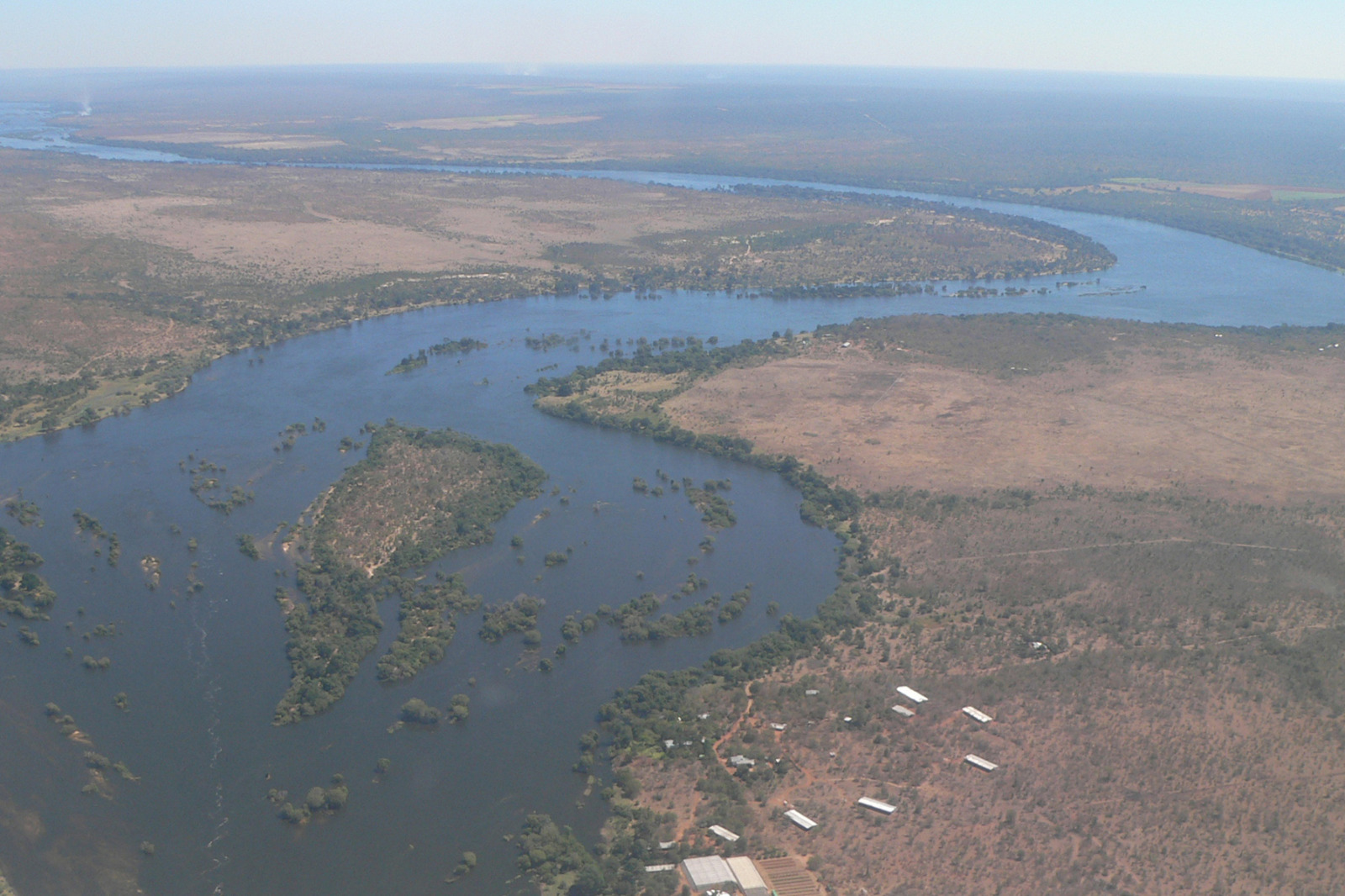 Classic Zambia - Zambezi oberhalb der Fälle