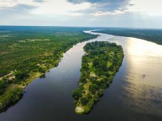 Chundu Island - Die Insel im Zambezi Chundu Island - Die Insel im Zambezi