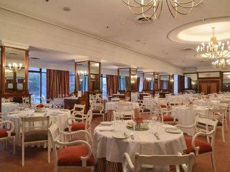 Meikles Hotel - Restaurant La Fontaine Meikles Hotel - Restaurant La Fontaine