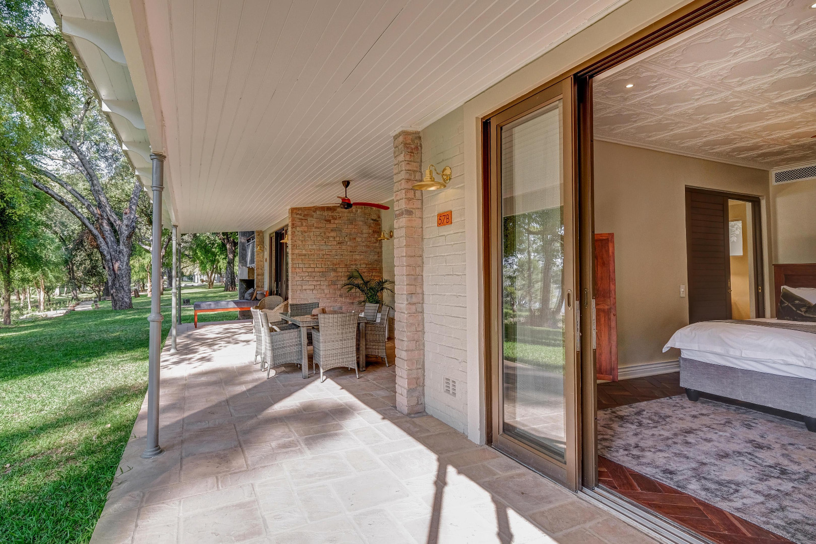 Palm River Hotel - Deluxe Suite