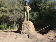Victoria Falls - Statue von David Livingstone Victoria Falls - Statue von David Livingstone