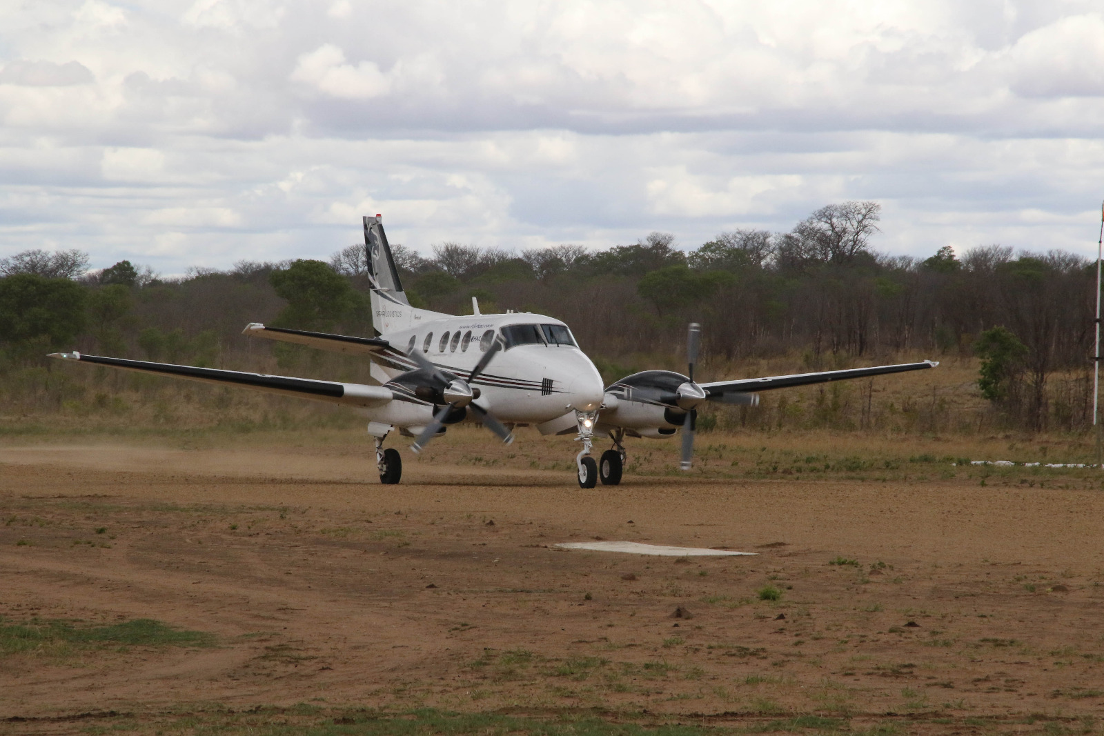 Hwange National Park - Flugpiste