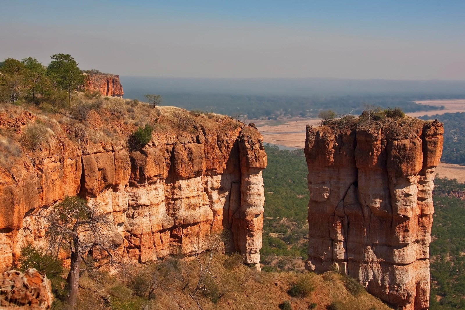 Gonarezhou National Park - Chilojo Cliffs