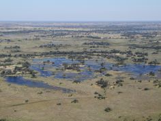 Flug über das Okavango Delta