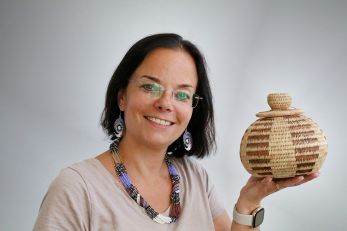 Evelyne Manitta